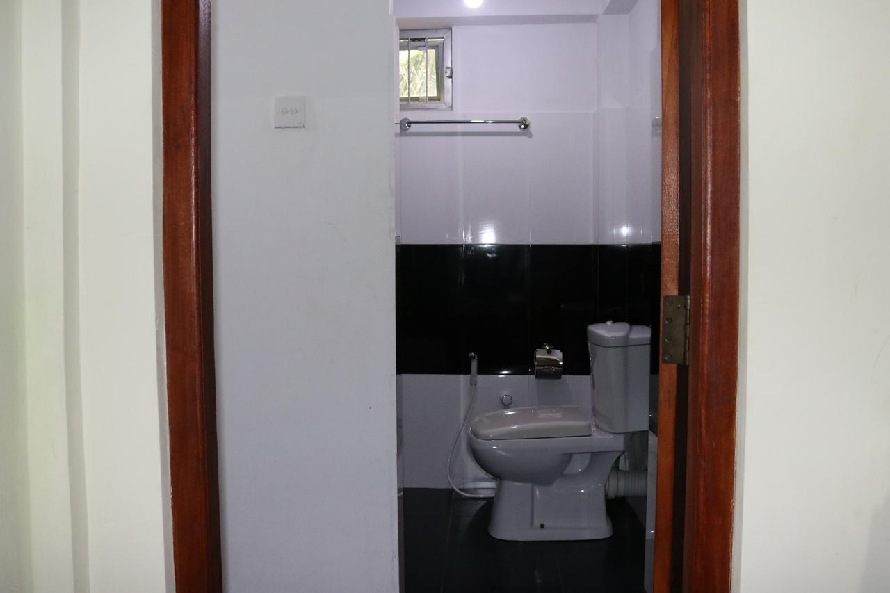 Sanasuma Rest Hotel Anuradhapura Buitenkant foto
