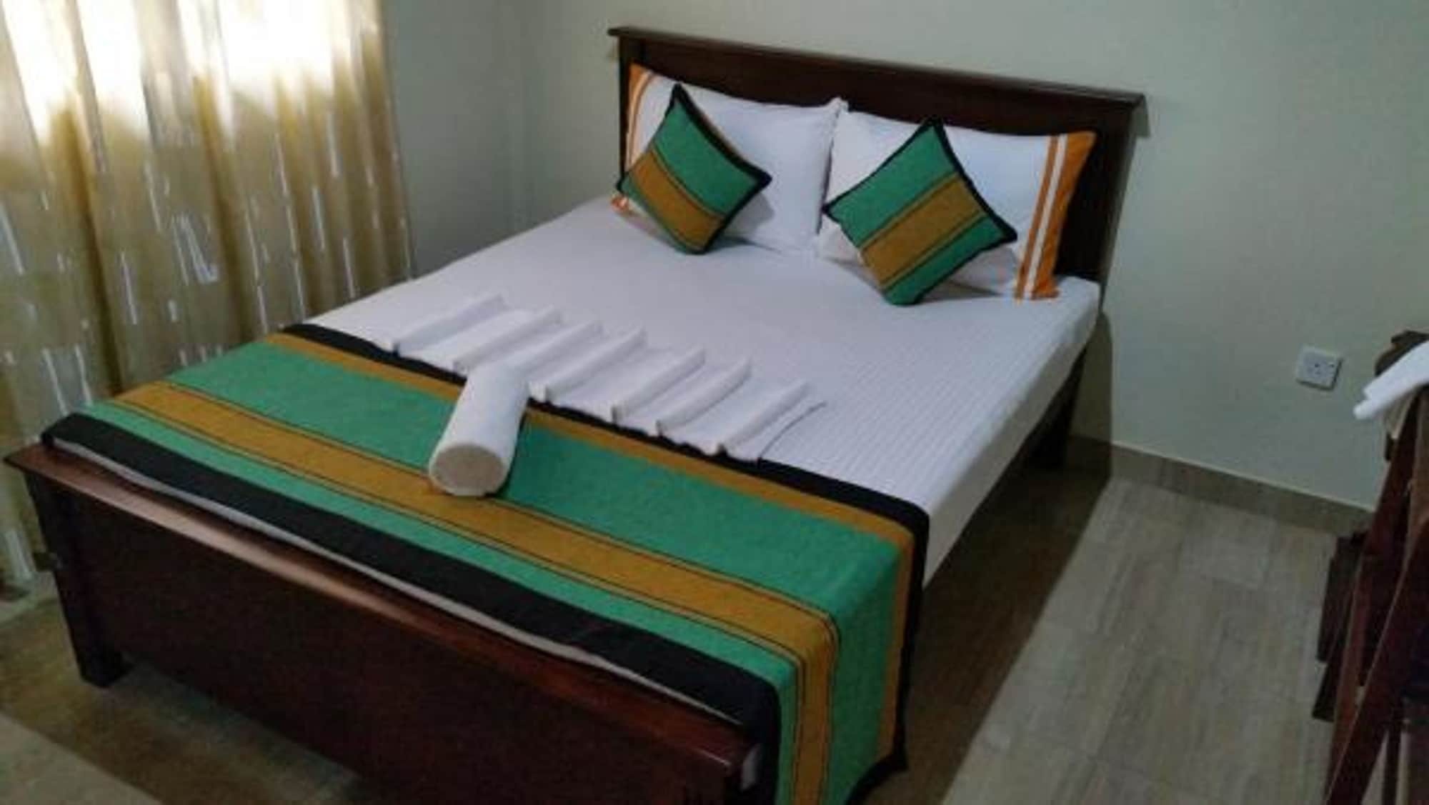 Sanasuma Rest Hotel Anuradhapura Buitenkant foto