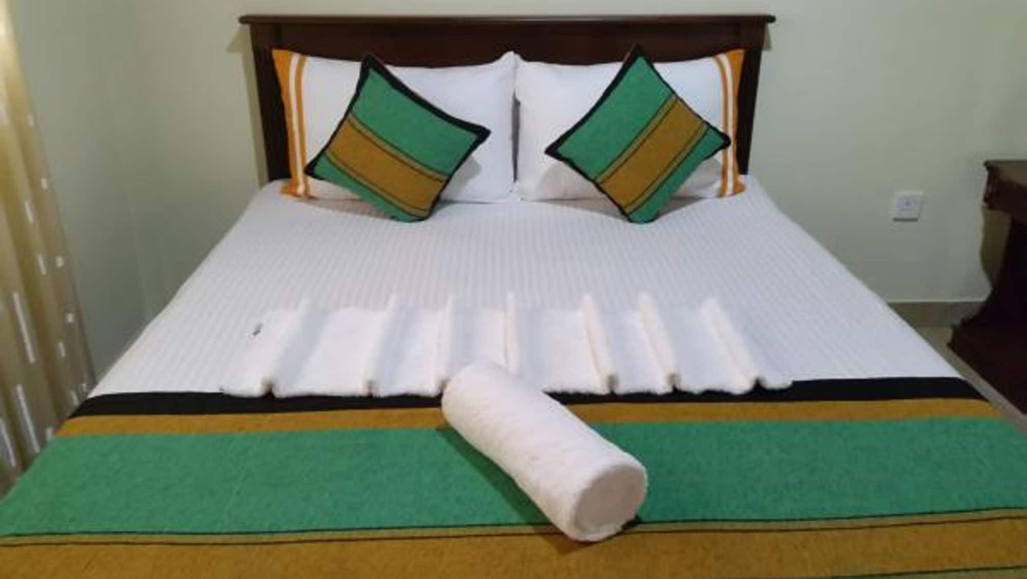 Sanasuma Rest Hotel Anuradhapura Buitenkant foto