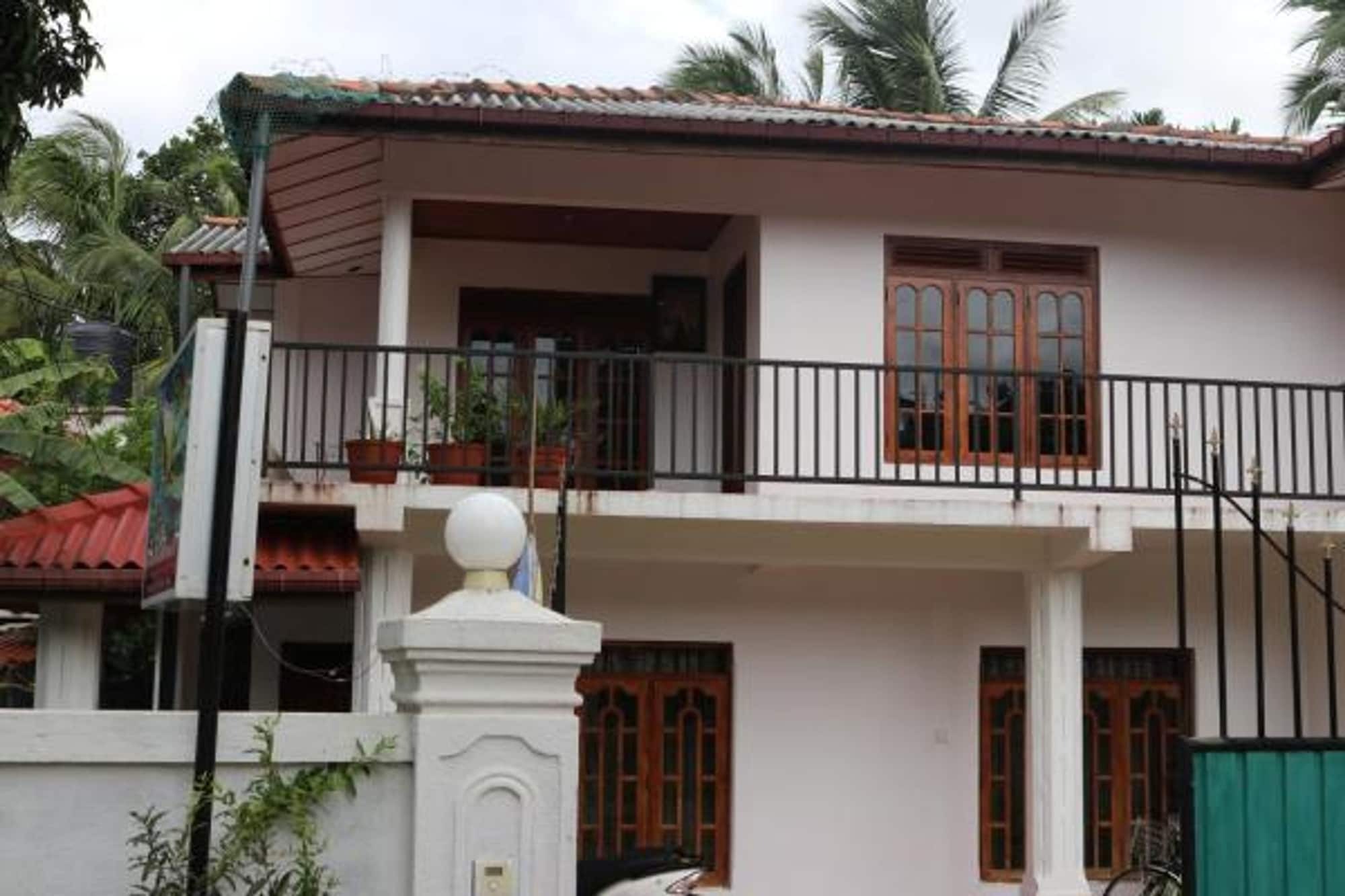 Sanasuma Rest Hotel Anuradhapura Buitenkant foto