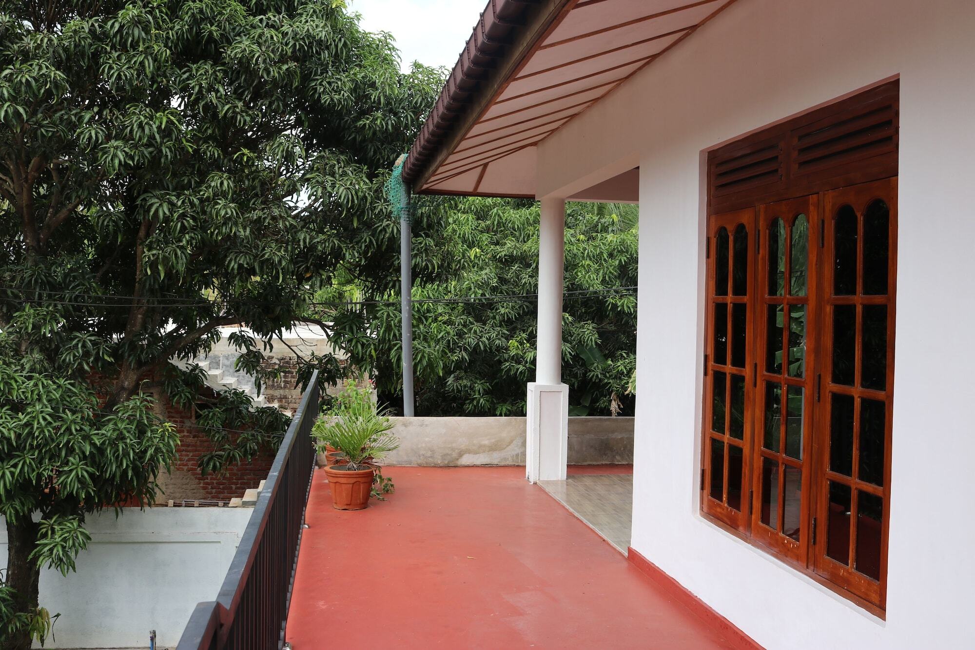 Sanasuma Rest Hotel Anuradhapura Buitenkant foto